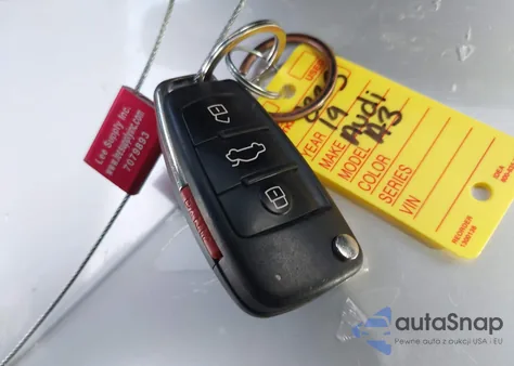 2019 Audi A3 40 Premium/40 Titanium Premium z USA, uszkodzony, nr VIN WAUAUGFF9KA120337